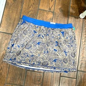 NWT womens St John Bay Active skirt with skirt
